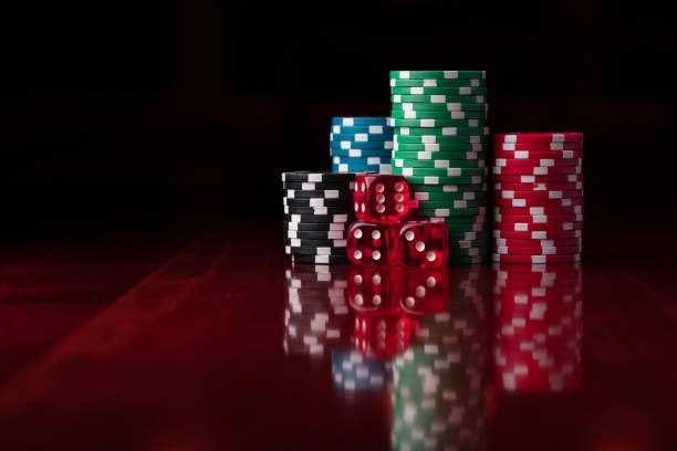 hauswin138 mobile app interface showing esports and casino sections